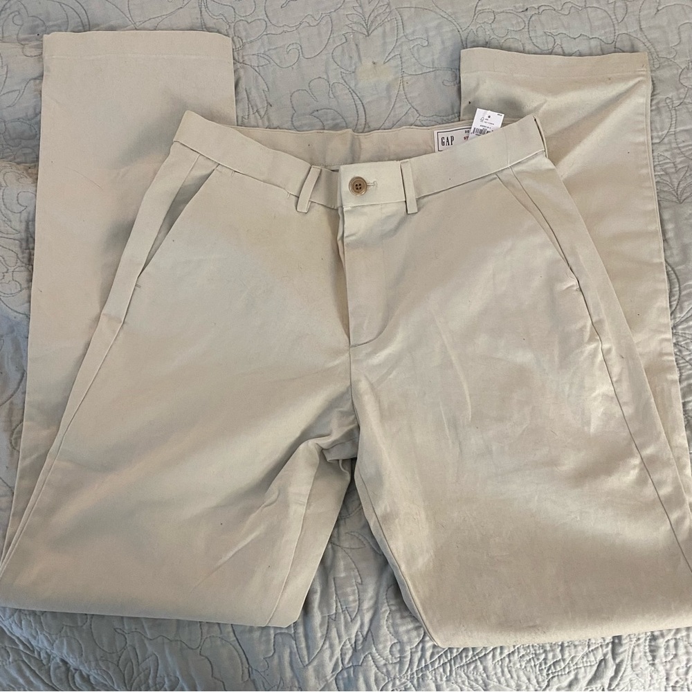 Mens flat front Gap khakis NWT straight leg 30x32